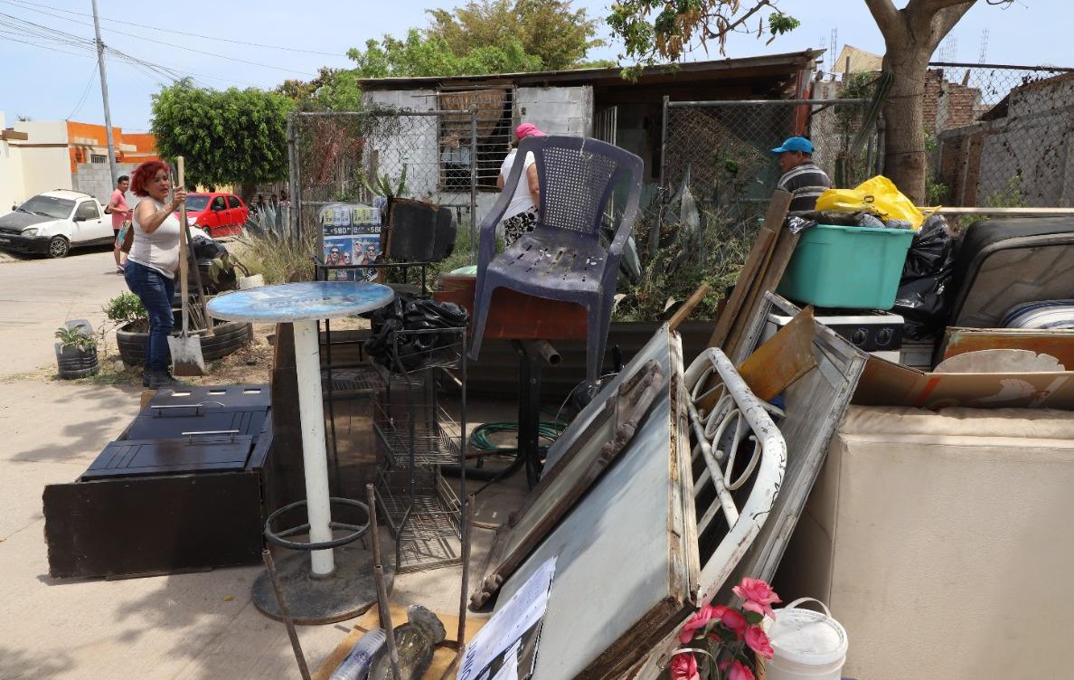$!Desalojan a adulta mayor de vivienda en Hacienda del Valle, en Mazatlán