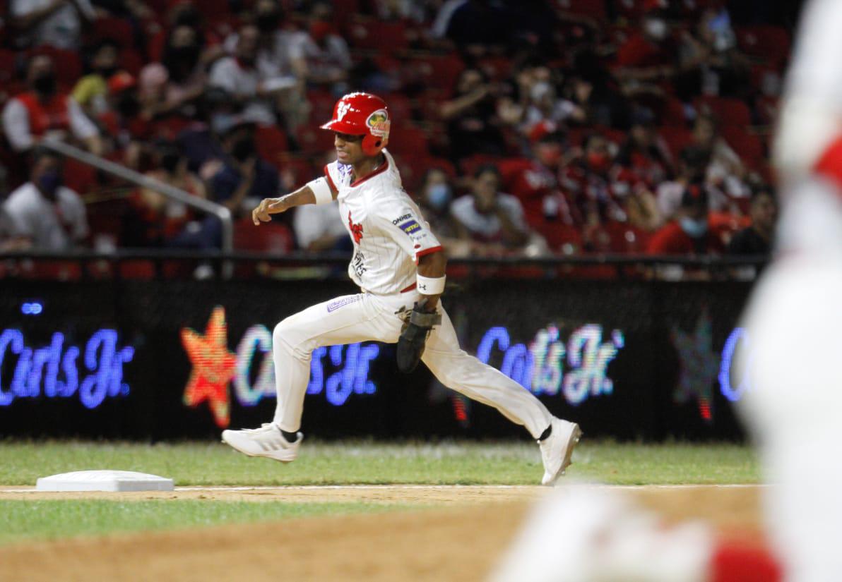 $!Venados de Mazatlán cobra desquite ante Tomateros de Culiacán