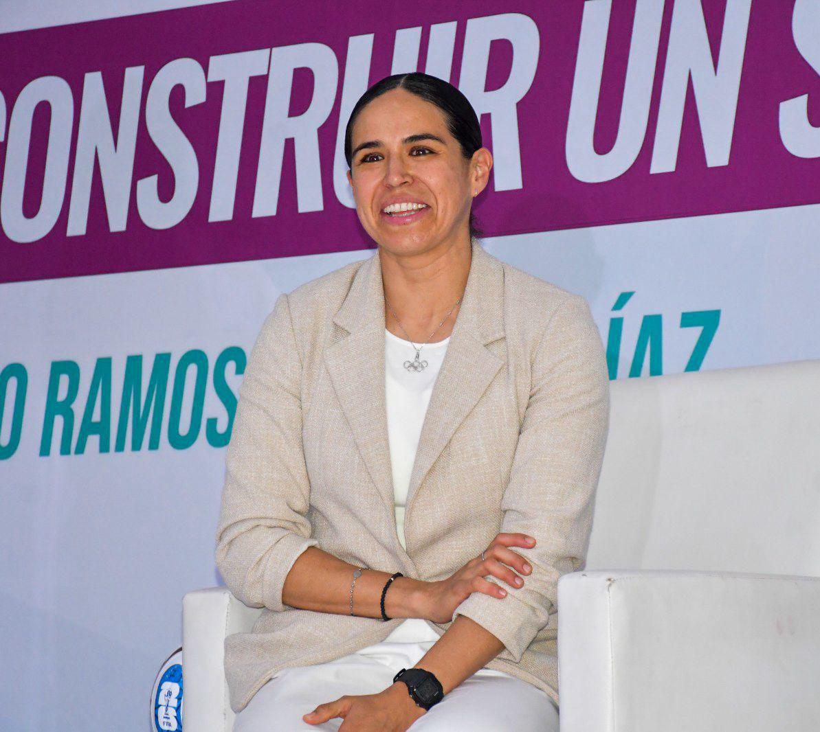 $!César Ramos y Karen Díaz comparten su experiencia mundialista en Culiacán