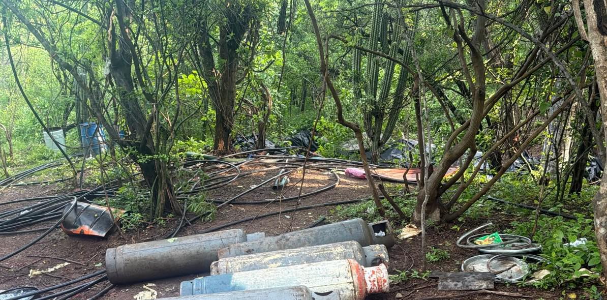 $!Secretaría de Marina localiza laboratorios clandestinos de drogas en Culiacán