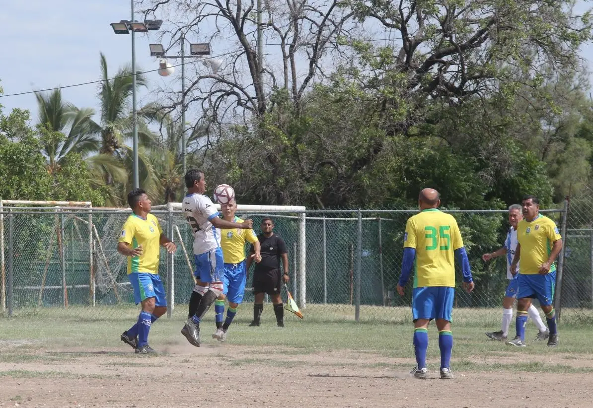 $!Oldies Yakama FC vence a Astros y se corona campeón de la Liga Platino en el Muralla