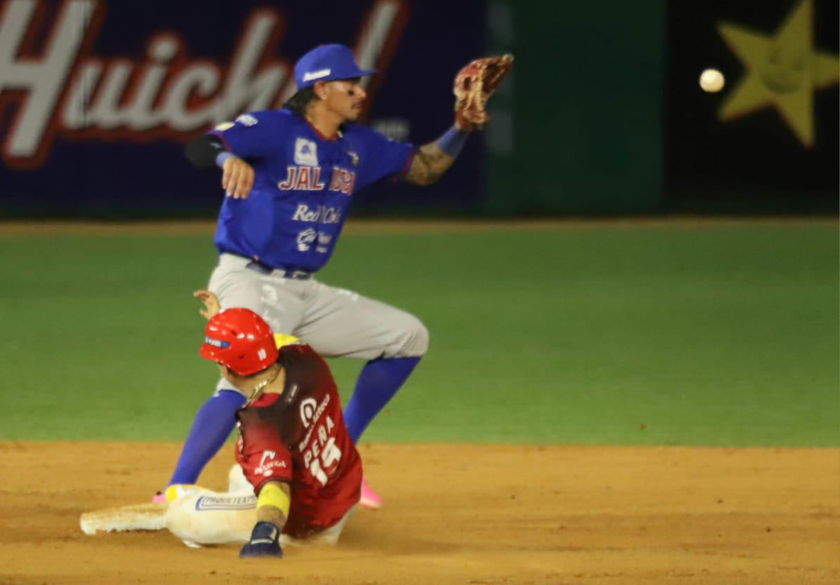 $!Venados dejan tendidos a Charros en extrainnings y empatan la serie en Mazatlán