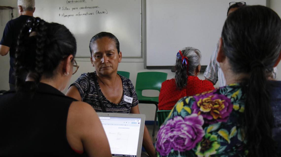 Pescadores y mujeres de localidades cercanas a Altata (Navolato) y La Reforma (Angostura) comparten sus preocupaciones y sueños en torno a la actividad central de sus comunidades, fuente de alimento, trabajo e identidad cultural.