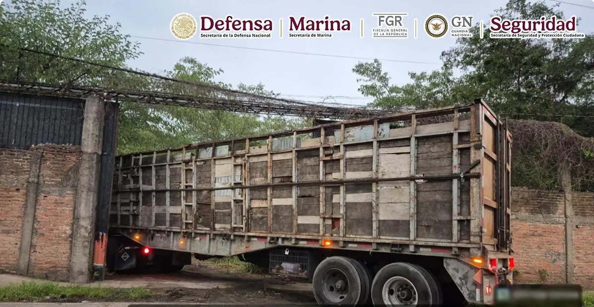 $!Catean inmueble en Chiapas y aseguran arsenal con más de media tonelada de cocaína