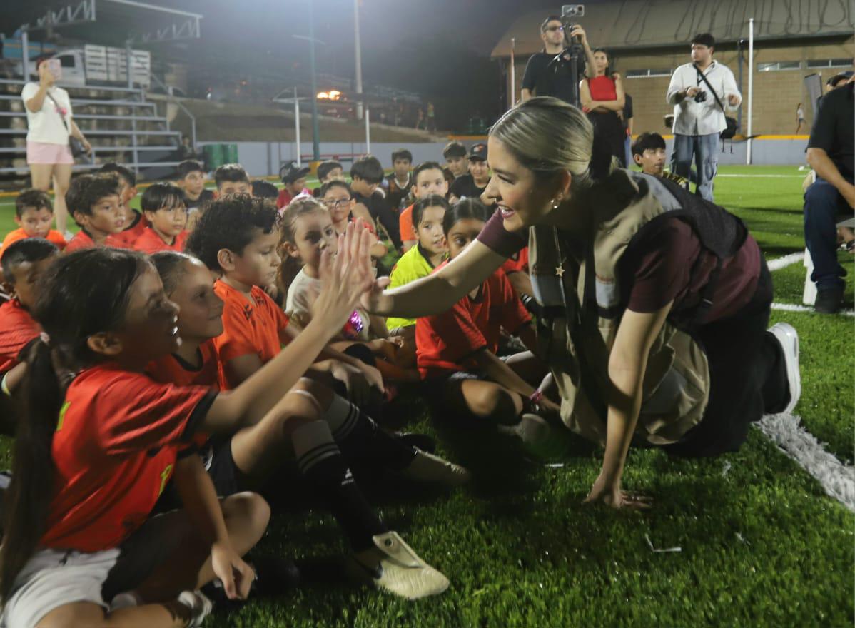 $!Entregan obra y rehabilitación de Unidad Deportiva Lomas del Ébano, en Mazatlán