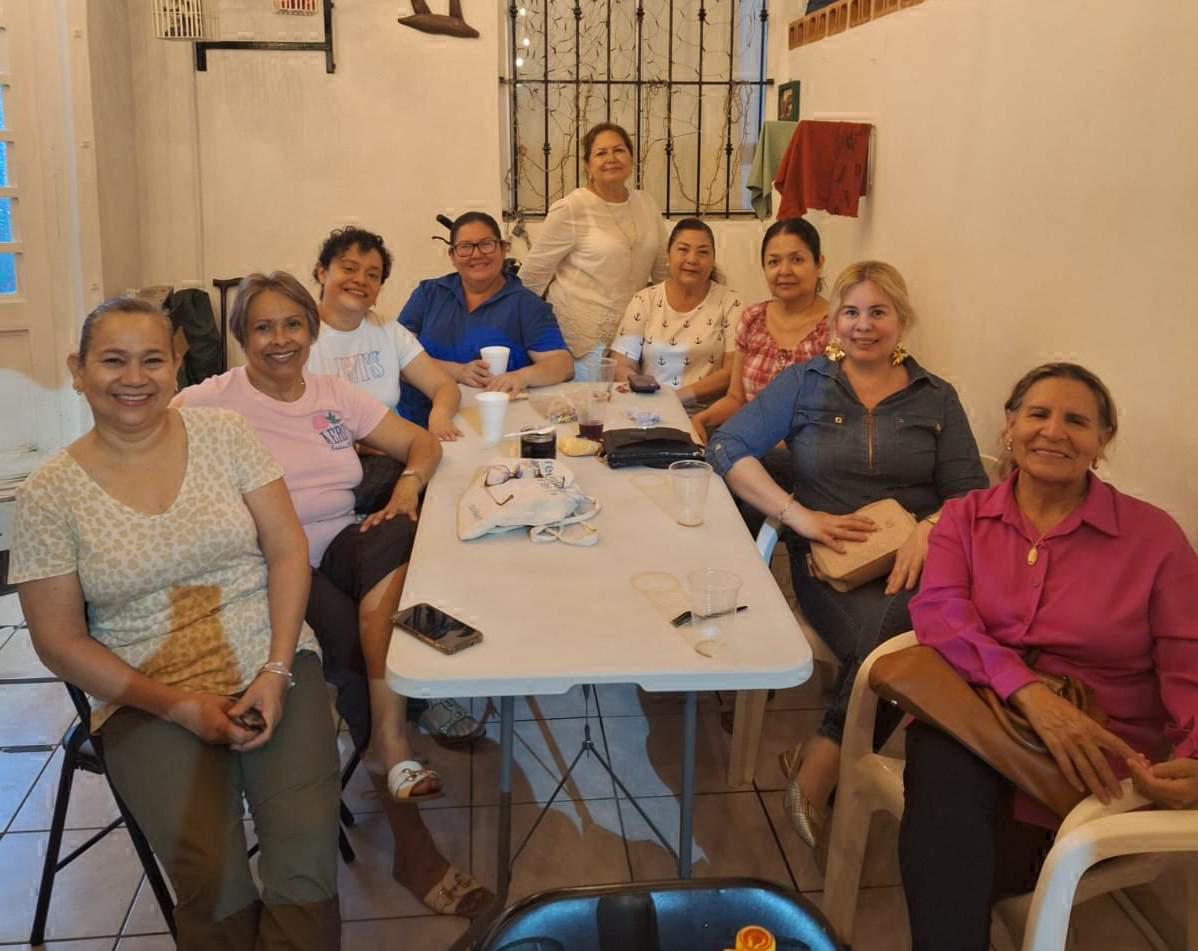 $!Rita Zúñiga disfrutó de un agradable festejo de cumpleaños en compañía de sus amigas.