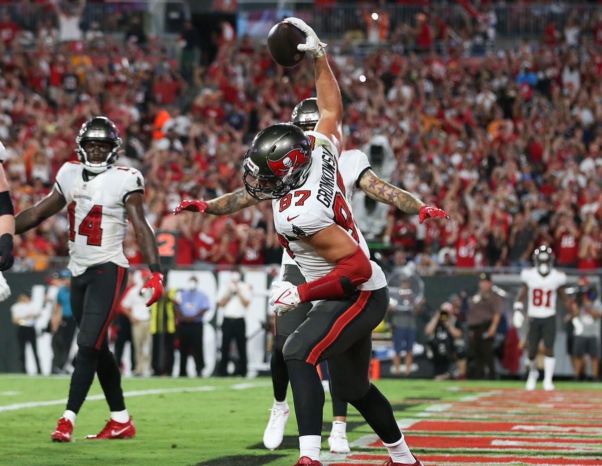 $!Brady y Bucaneros inician con triunfo la defensa de su título