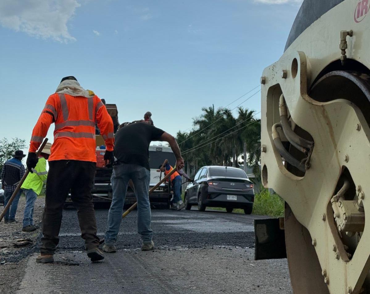 $!Inician reencarpetado de tramos ‘críticos’ de carretera a Agua Verde, en Rosario