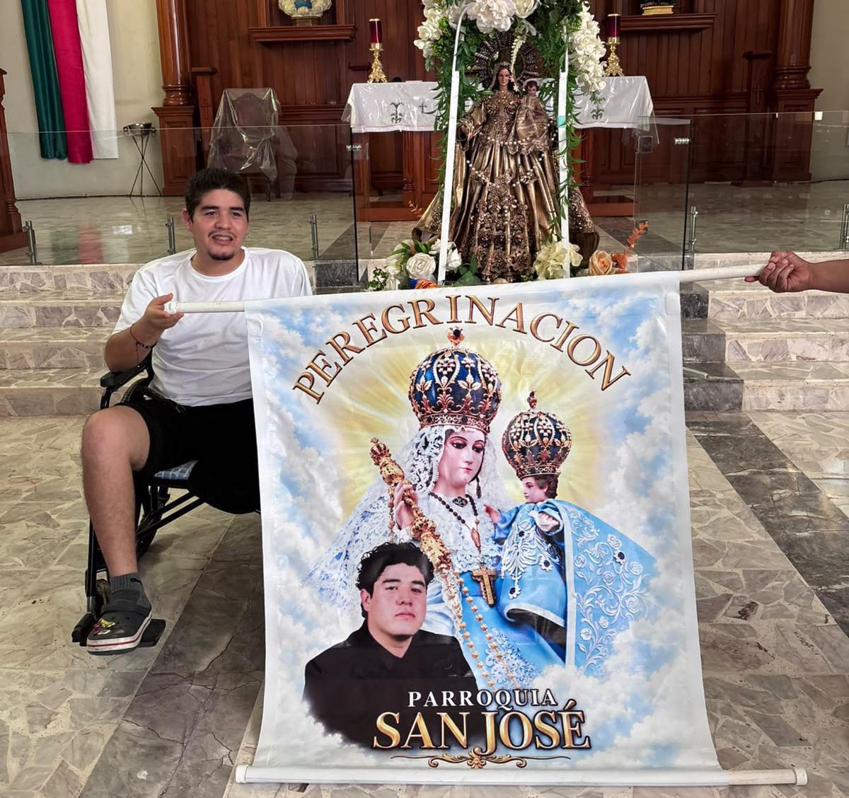 $!Pueblo de Agua Verde peregrina para agradecer la salud de joven y pedir paz a la Virgen del Rosario