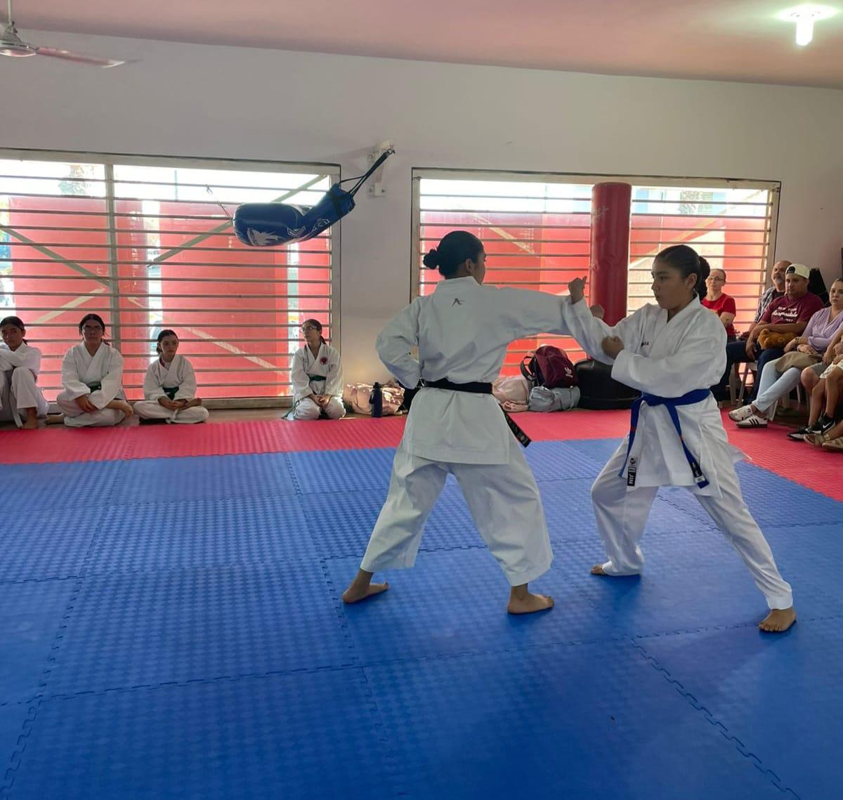 $!Muestran su calidad karatecas mazatlecos ante Kazuki Kai