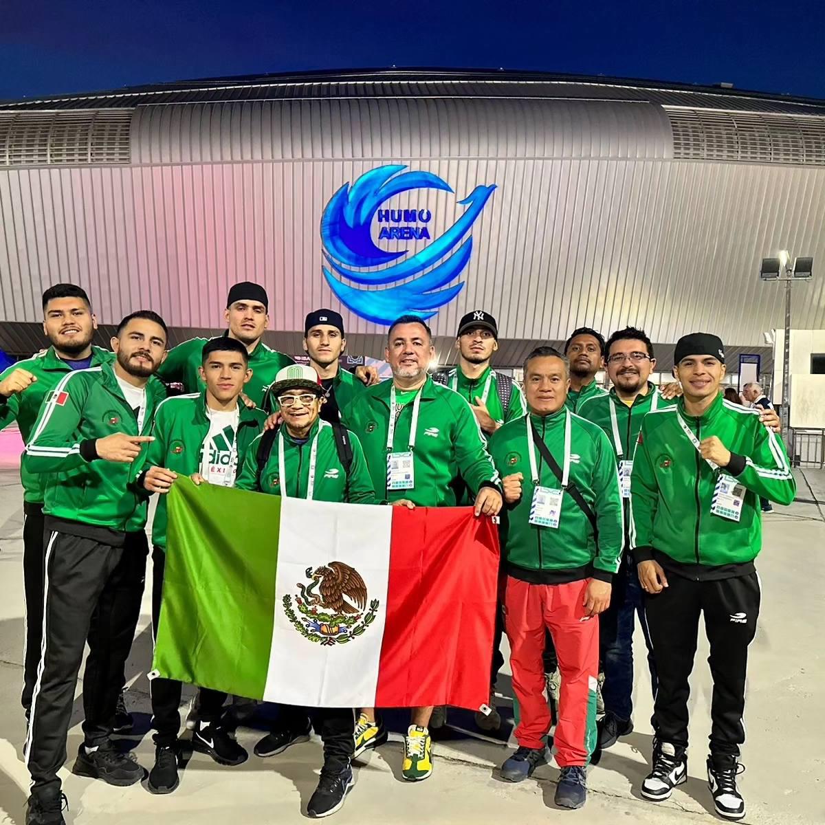 $!Sinaloense Marco Verde se presenta en Mundial de Boxeo ante anfitrión