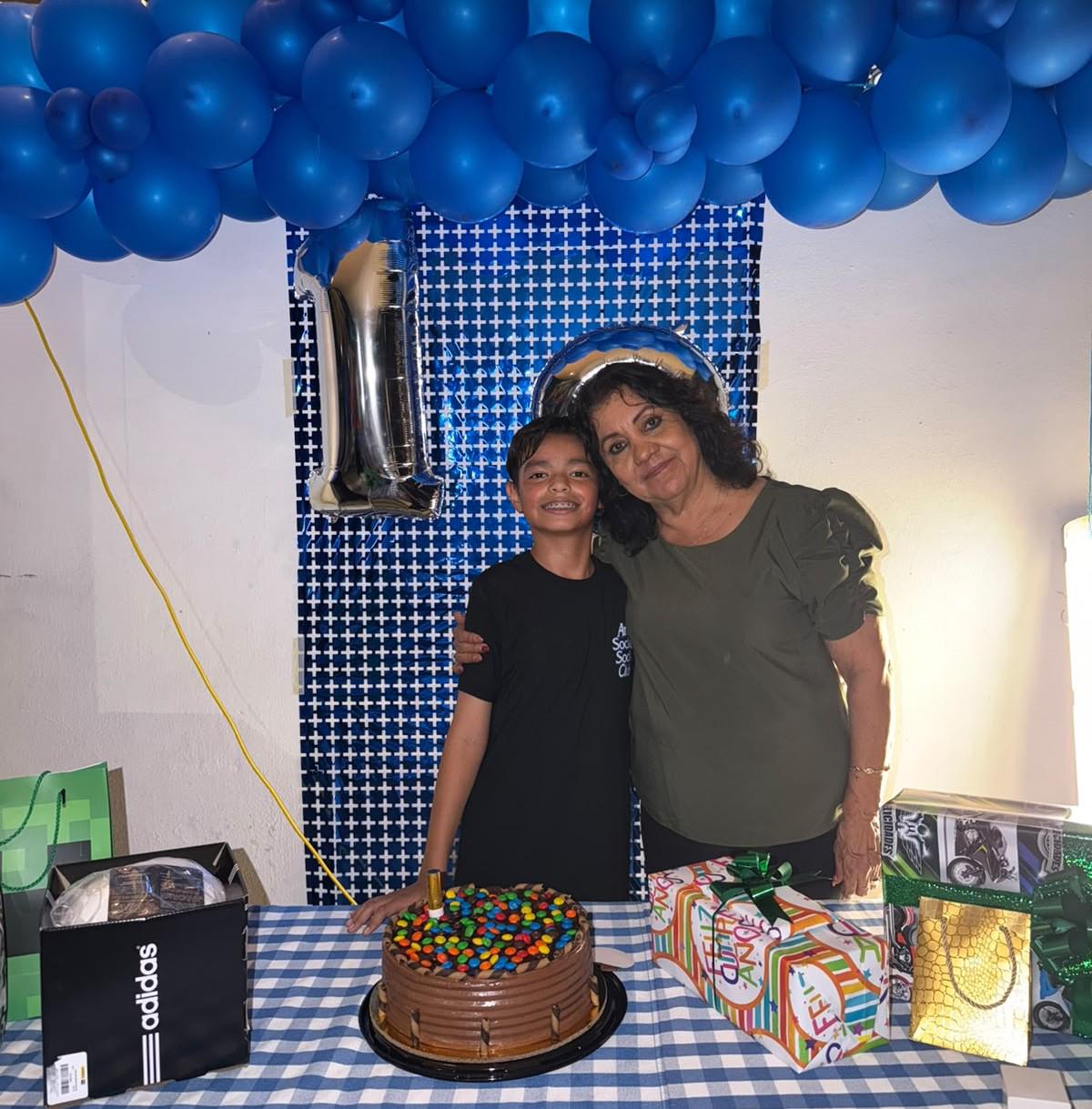 $!El cumpleañero junto a Tommy Andrade.