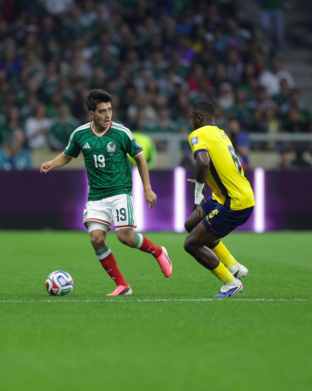 $!México venció a Ecuador y superó una fase de eliminación directa en Mundiales después de 40 años