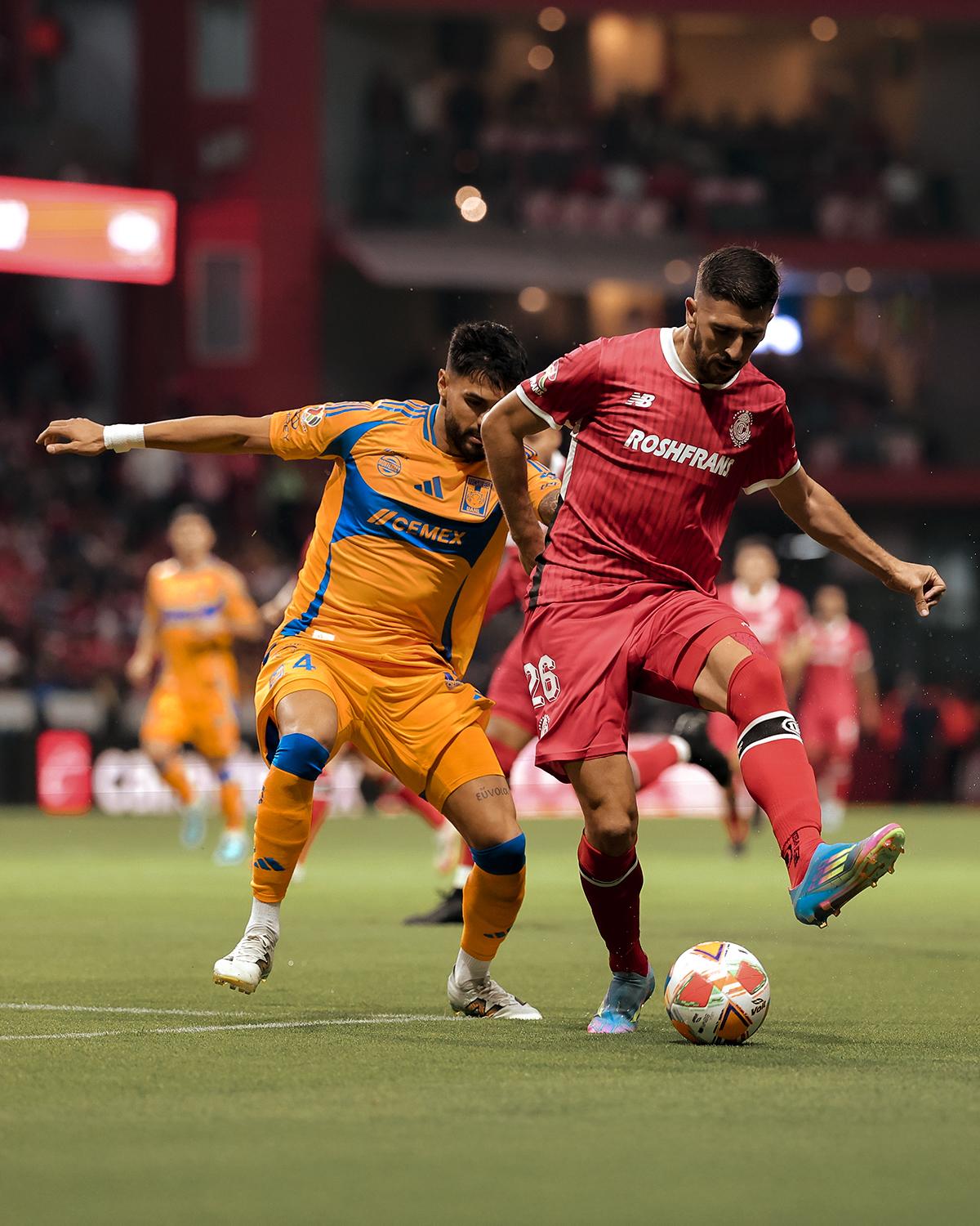 $!¡Arde el infierno! Toluca aplasta a Tigres y es el primer finalista del Clausura 2025