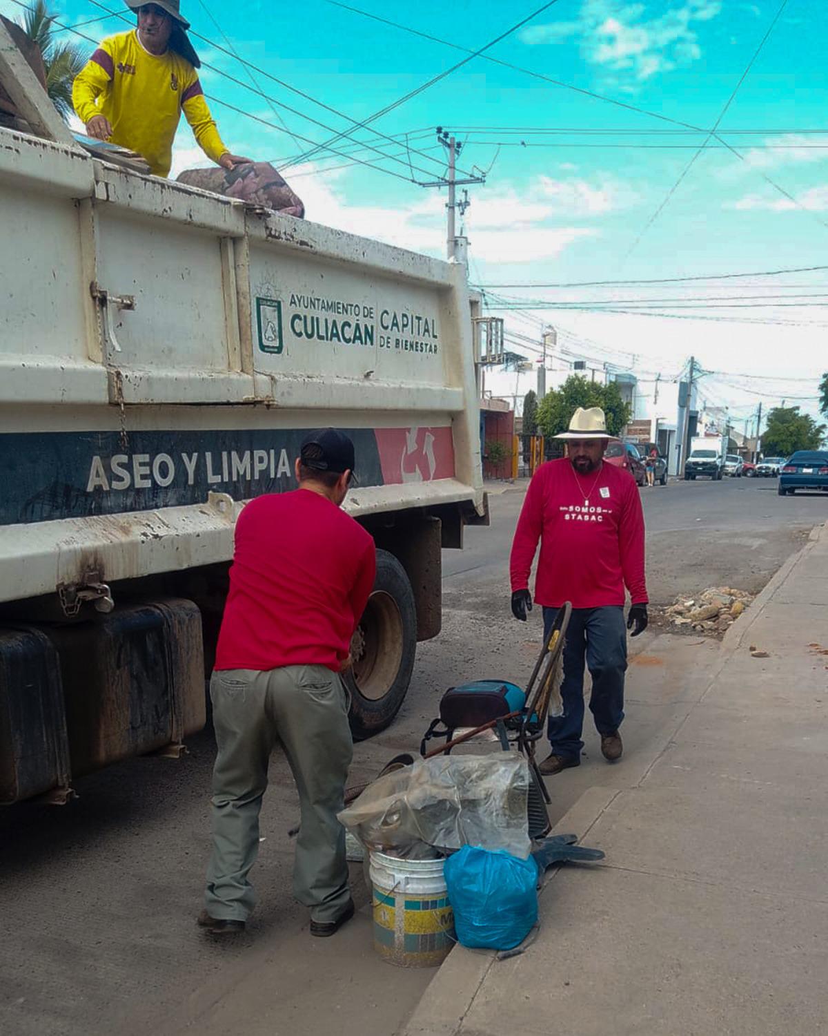 $!Realiza Ayuntamiento jornada de descacharrización en la Ruiz Cortínes, en Culiacán