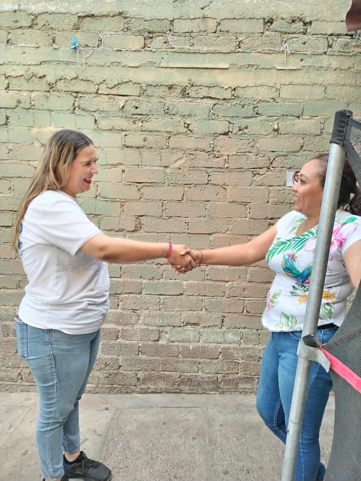 $!Ana Quevedo dice que, de ganar la alcaldía, buscará soluciones para atender el desabasto de agua en Rosario