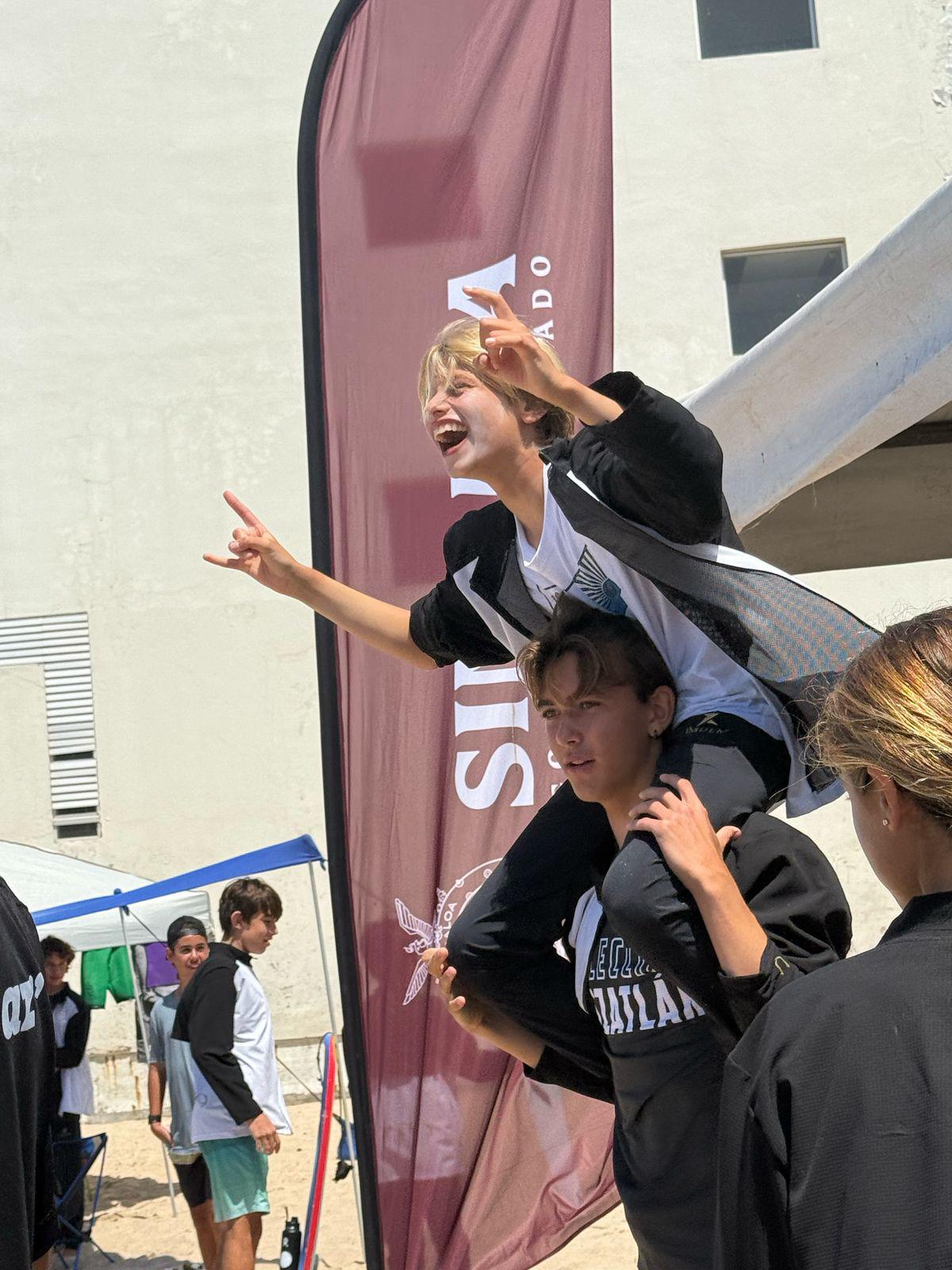 $!Jóvenes surfistas destacan en clasificatorio rumbo a los Nacionales