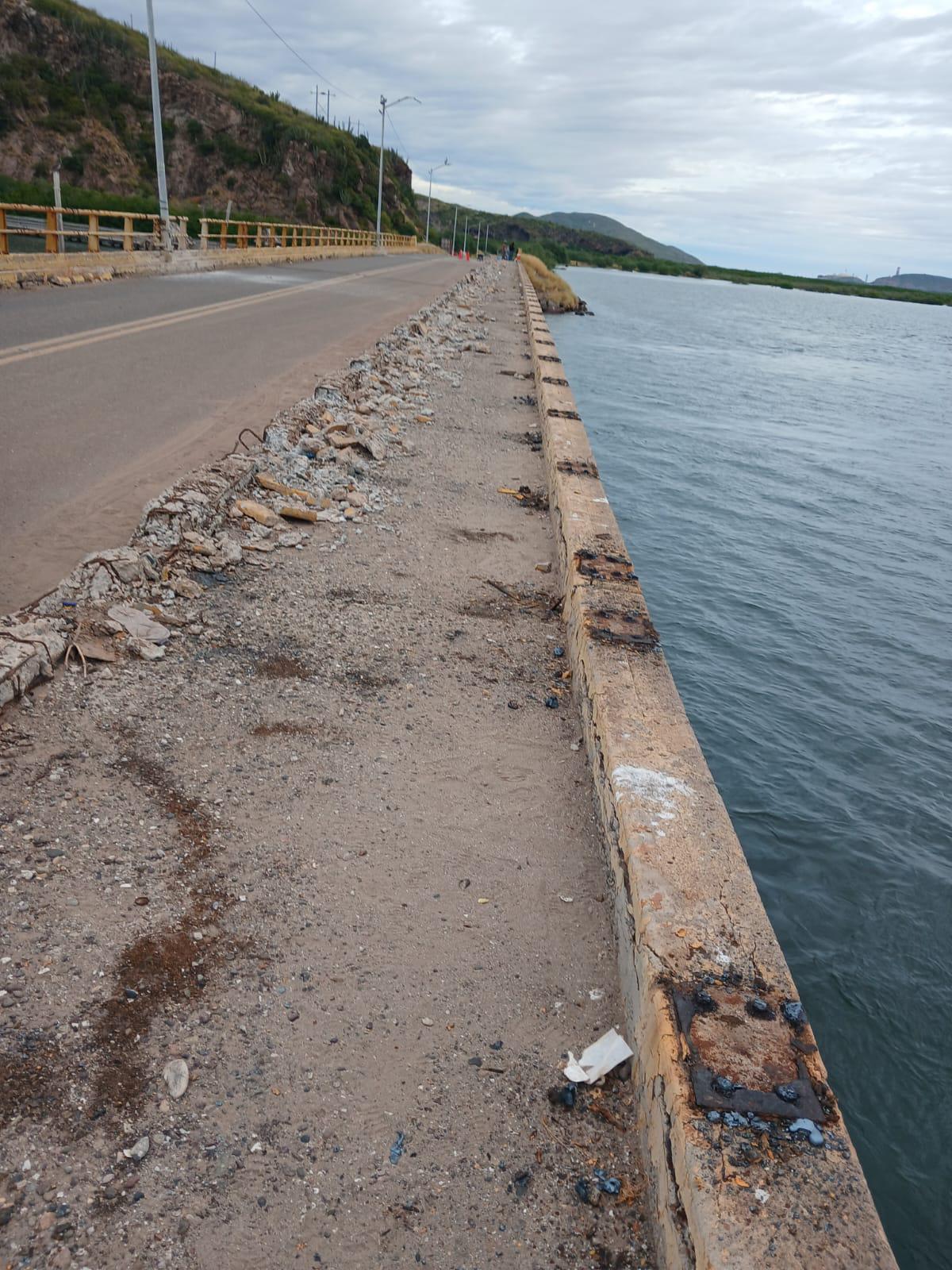 $!Renuevan andadores y barandales del puente El Maviri con acero anticorrosivo; sustituyen más de 350 metros