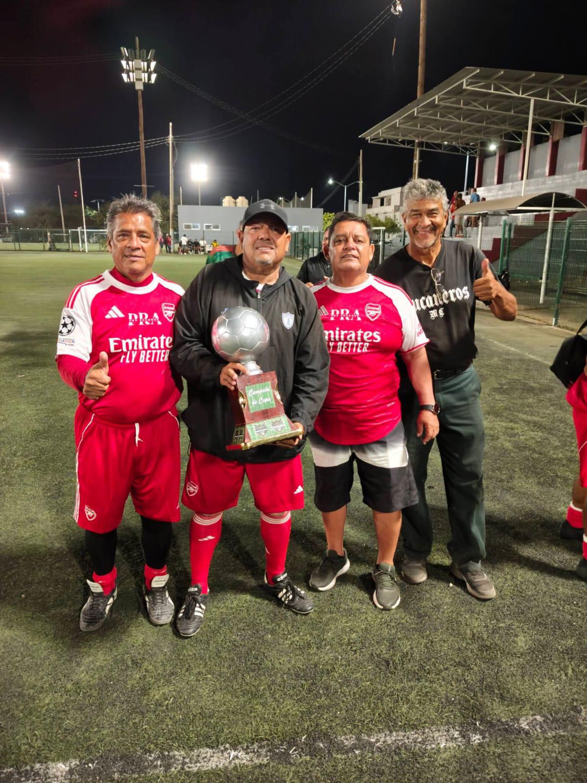 $!PRA Records se ciñe el título de Copa de Liga 55 Años y Más
