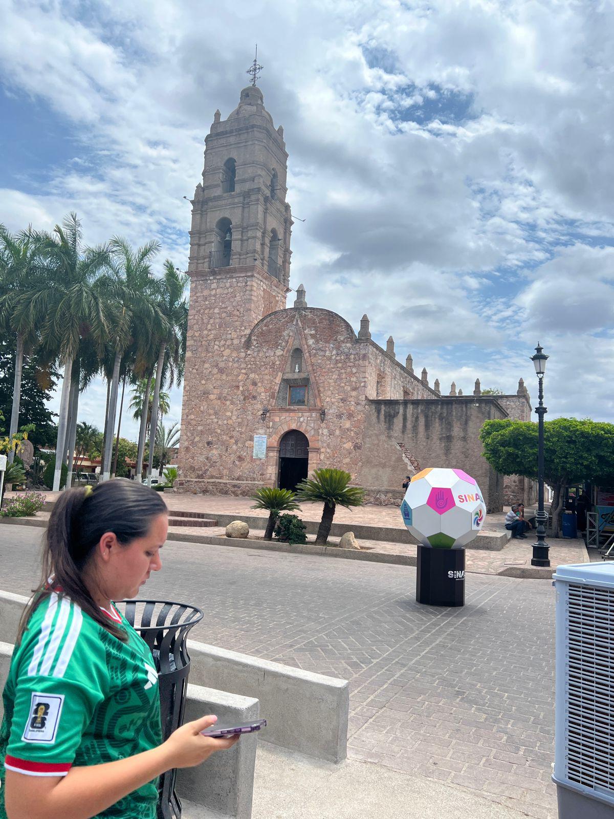 $!Mocorito recibe a aficionados para seguir el arranque del Mundial 2026 en pantalla gigante
