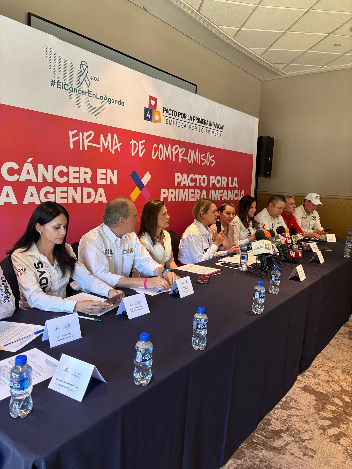$!Fuerza y Corazón por Sinaloa firma compromiso para el Cáncer en la Agenda y Pacto por la Primera Infancia