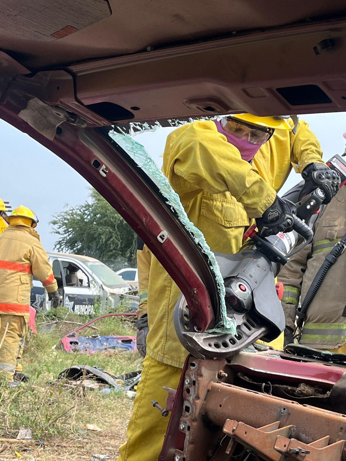 $!Se alista Bomberos Mazatlán para atender emergencias durante los días de Carnaval