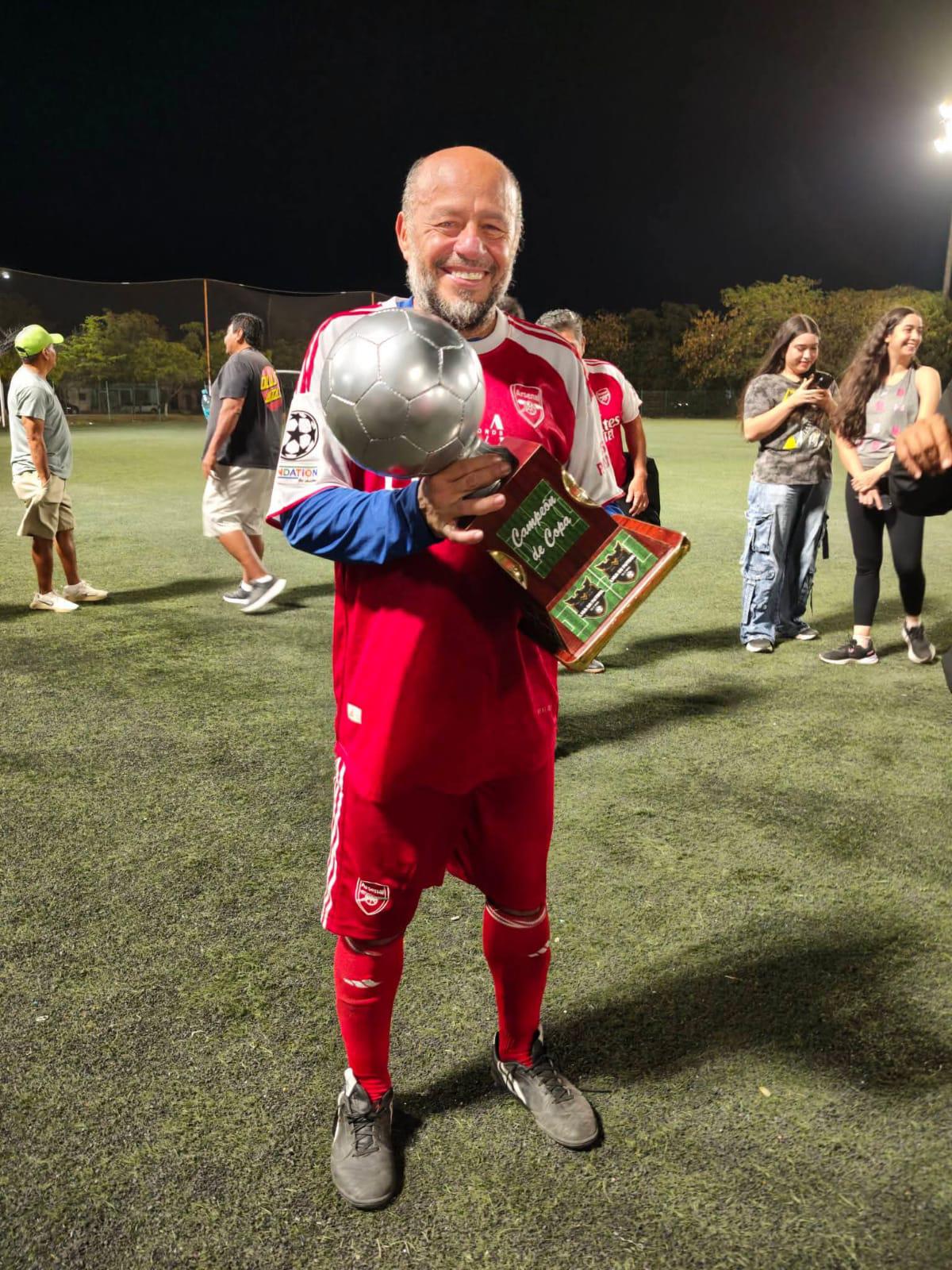 $!PRA Records se ciñe el título de Copa de Liga 55 Años y Más