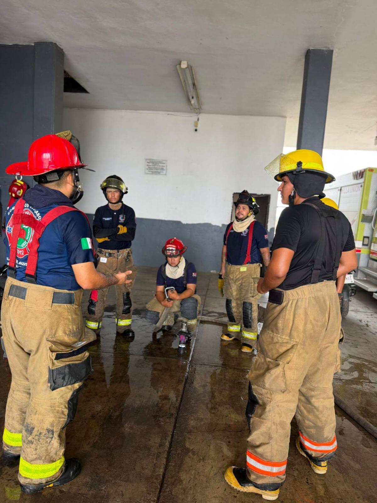 $!Reciben capacitación Bomberos Veteranos de Villa Unión para brindar mejor servicio