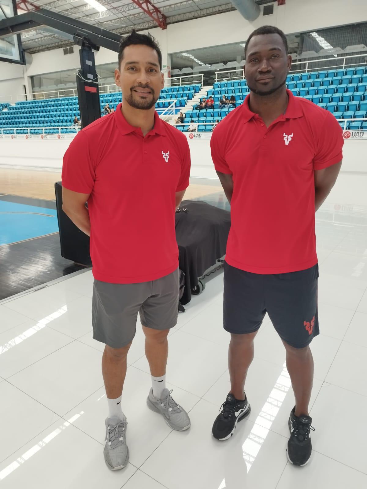 $!Aporta Esteva su conocimiento en Venados Basketball