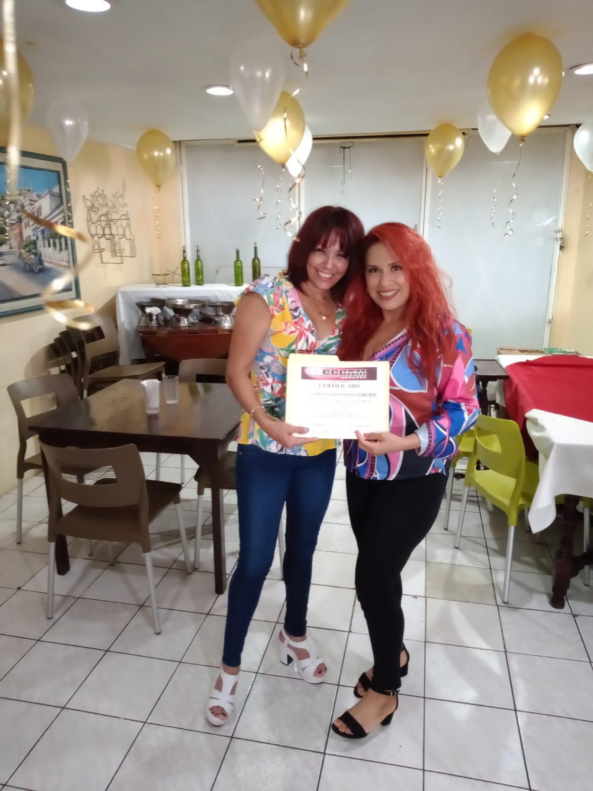 $!Cumplen instructoras de fitness en Mazatlán con certificación