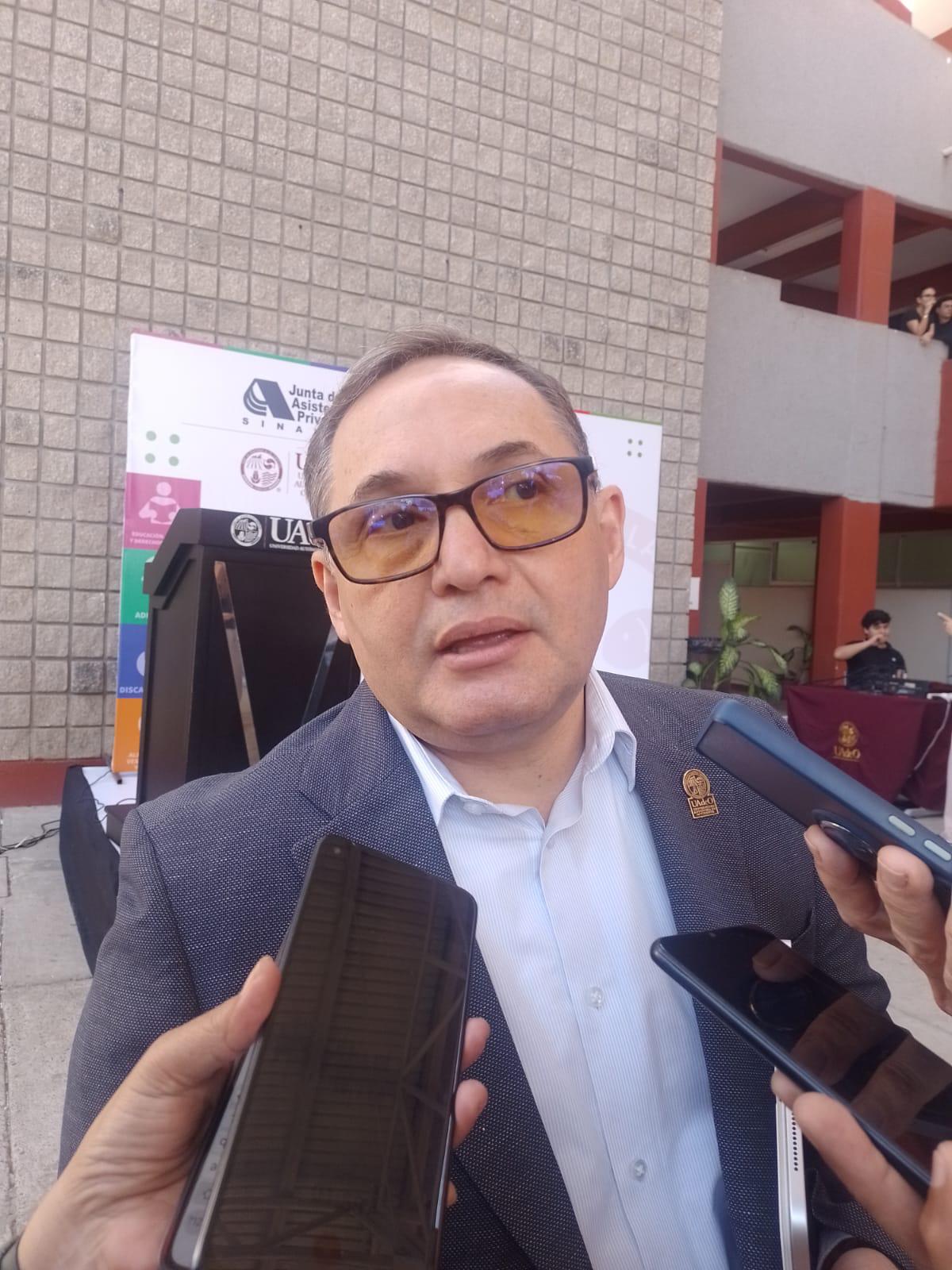 $!Rector de la UAdeO llama a estudiantes que aprovechen su energía y creatividad para sumarse a labores altruistas