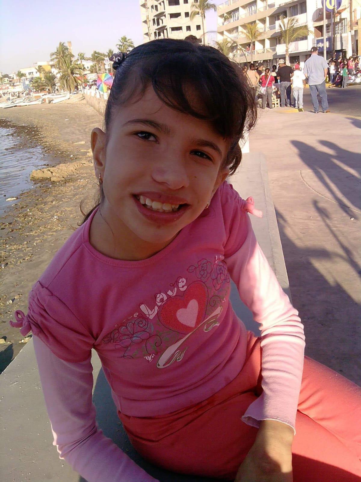 $!Angie, en una foto sobre el Malecón.