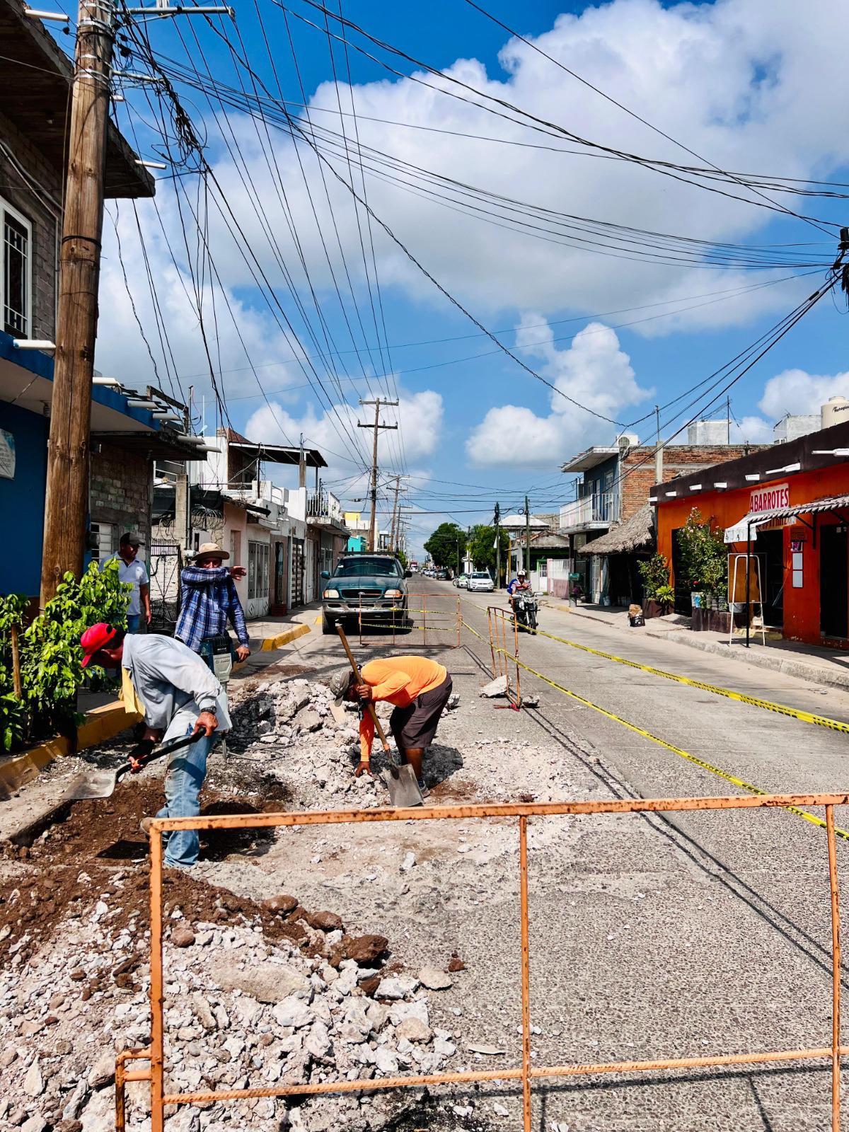 $!Inician programa de bacheo en Escuinapa ante deterioro de calles