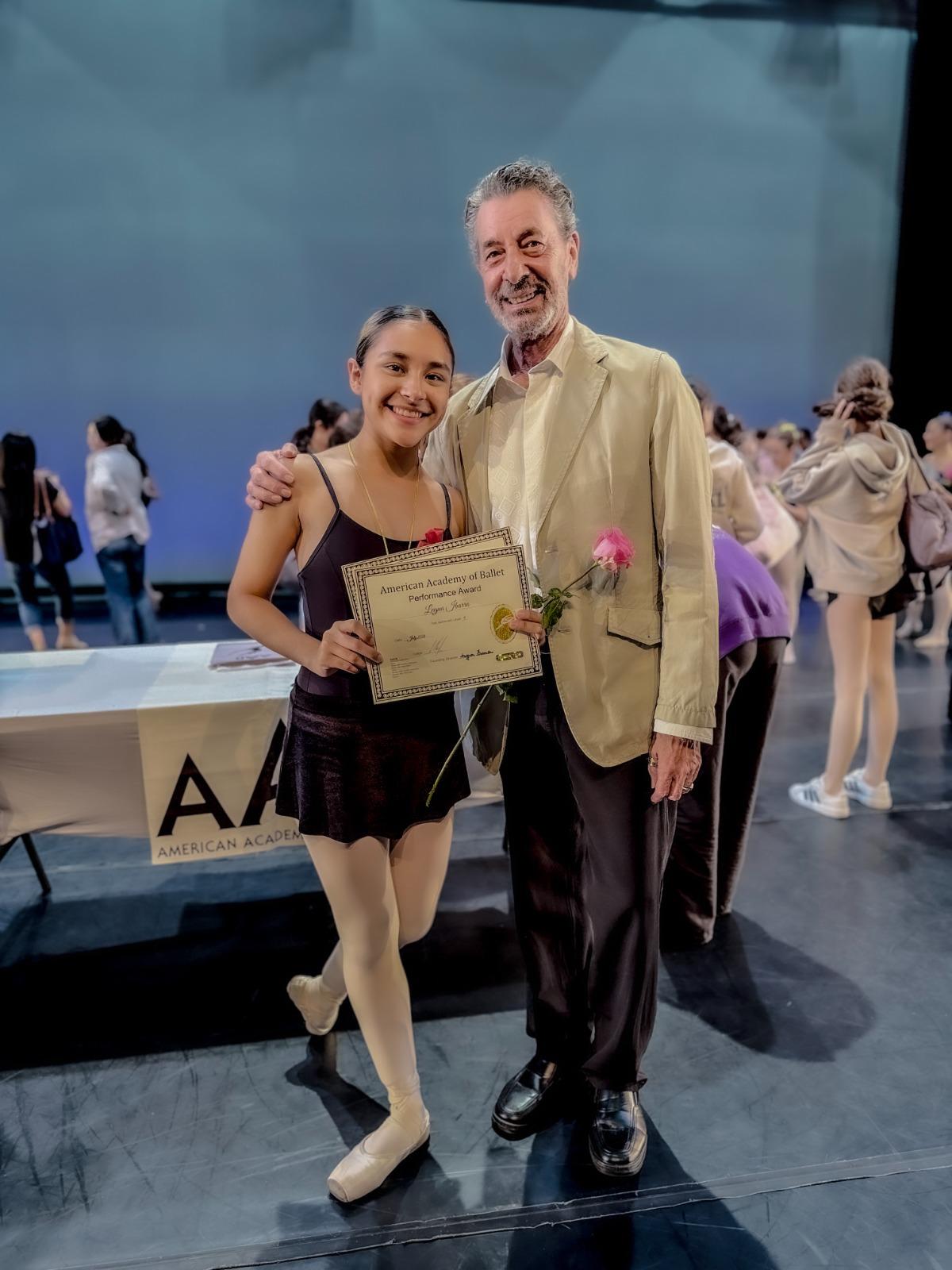 $!En estas sesiones reforzó técnicas en disciplinas como ballet clásico, danza contemporánea, teatro musical, trabajo de puntas y danza española.