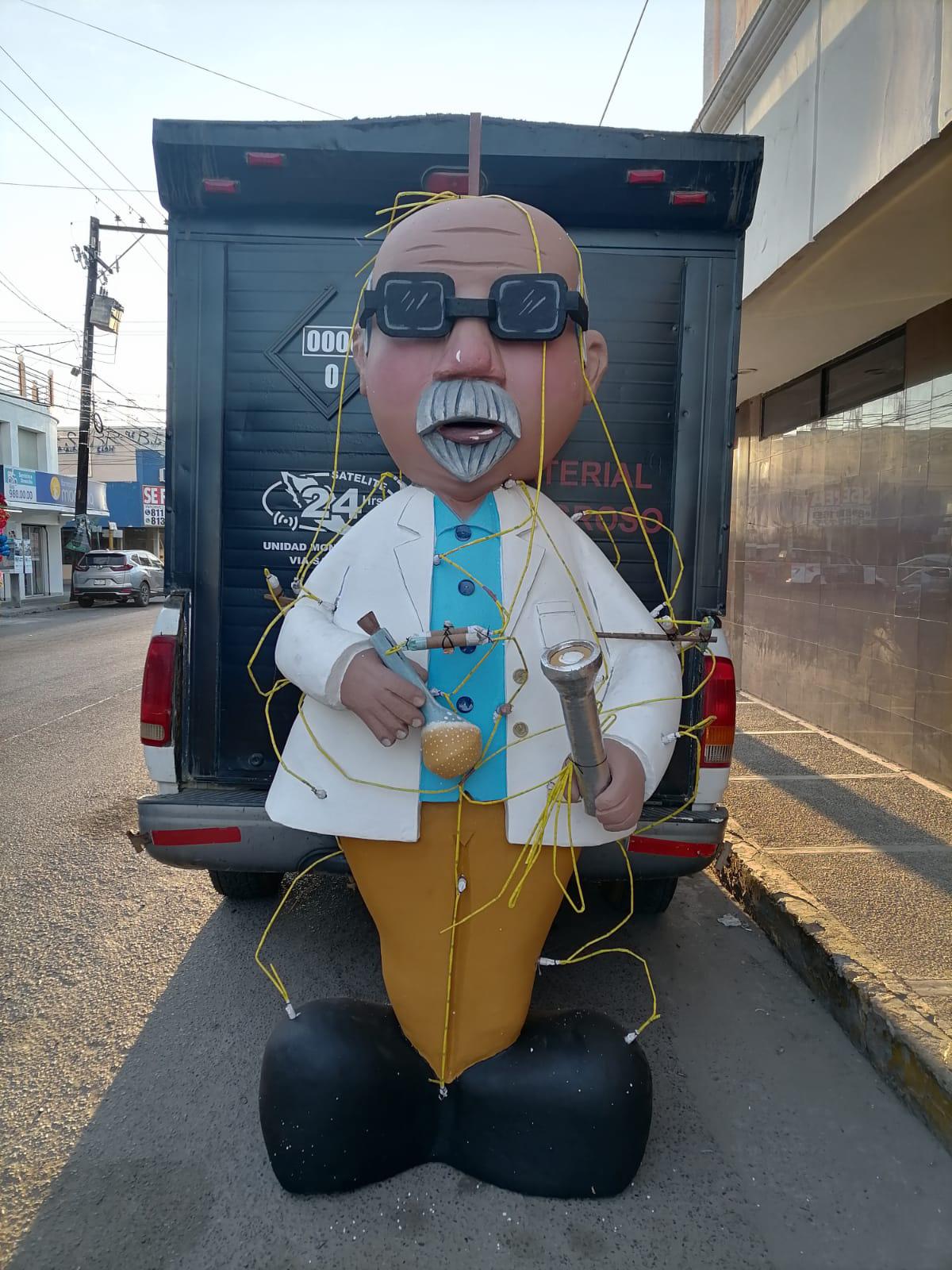 $!Arderá esta noche la figura de ‘El Químico’ en Quema de Mal Humor