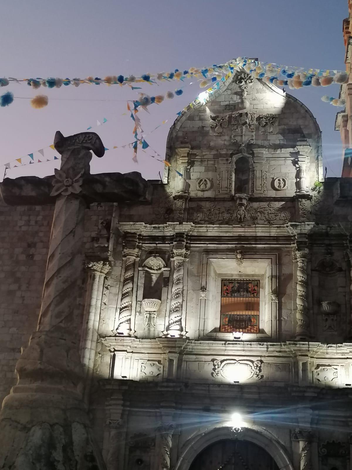$!El vitral del templo de Nuestra Señora del Rosario sufrió daños con reciente huracán