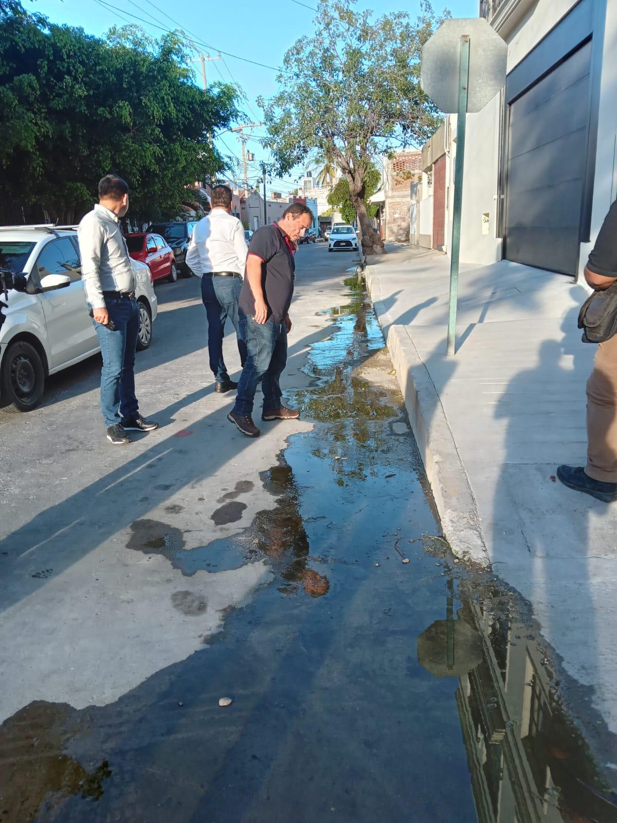 $!Rehabilitan colector Roosevelt; tubería de más de 50 años de antigüedad en Mazatlán