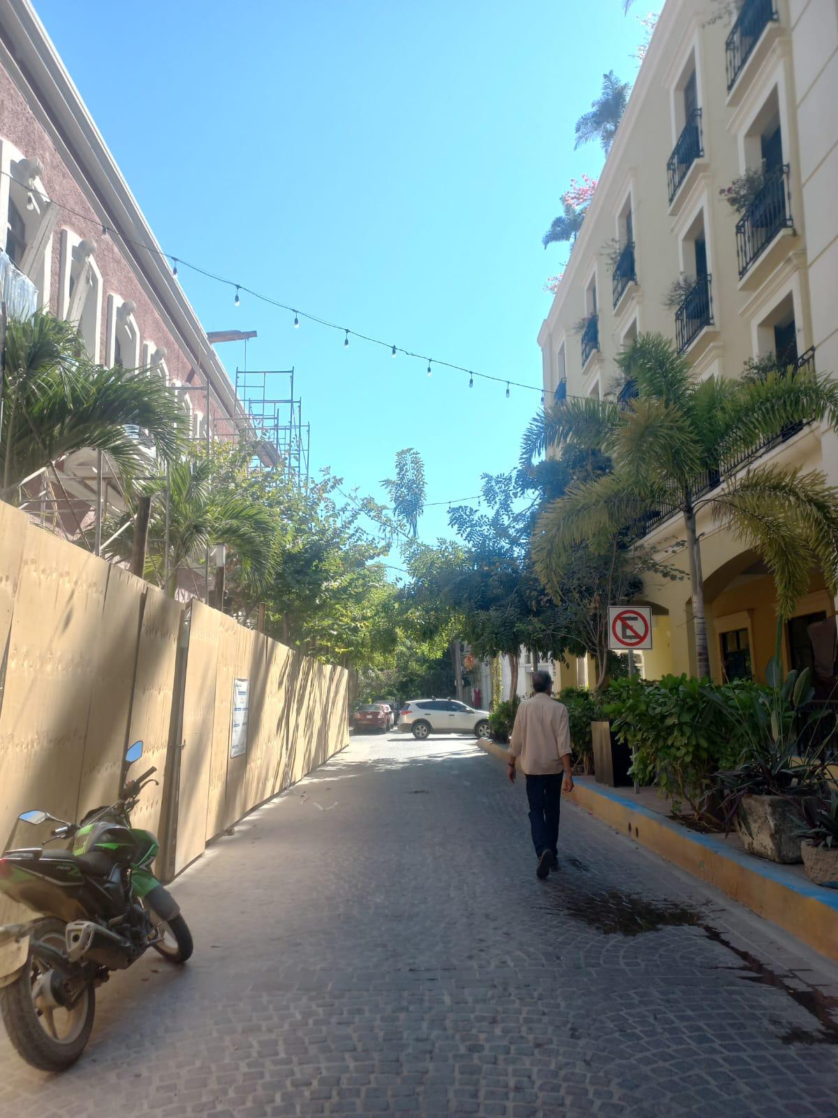 $!Divide opiniones hacer peatonal calles del Centro de Mazatlán para cruceristas