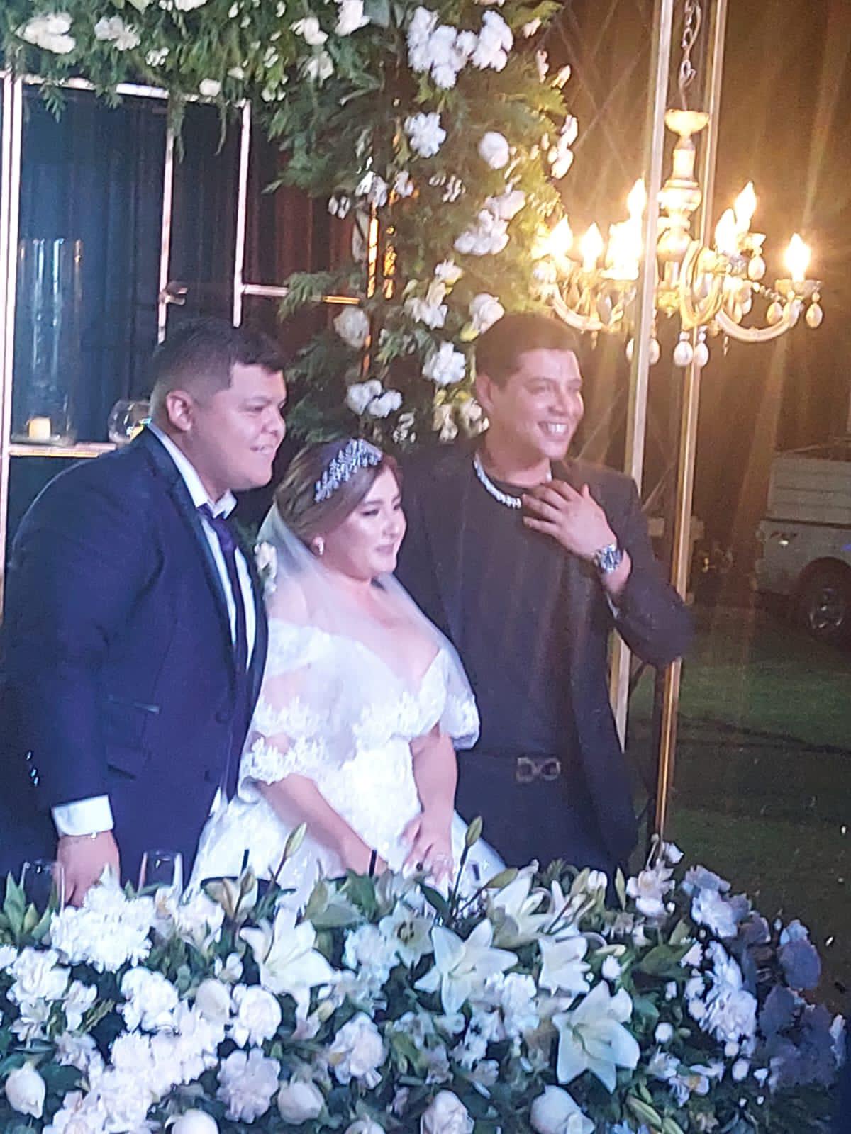 $!Víctor Zavala, de Grupo Firme, se casa con la mochitense Julieta Espinoza