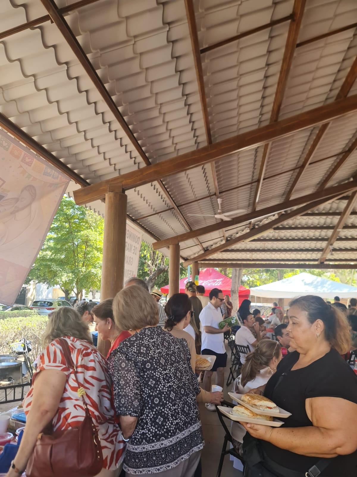 $!Vecinos de la Colonia Chapultepec, en Culiacán, se unen para construcción de velatorio