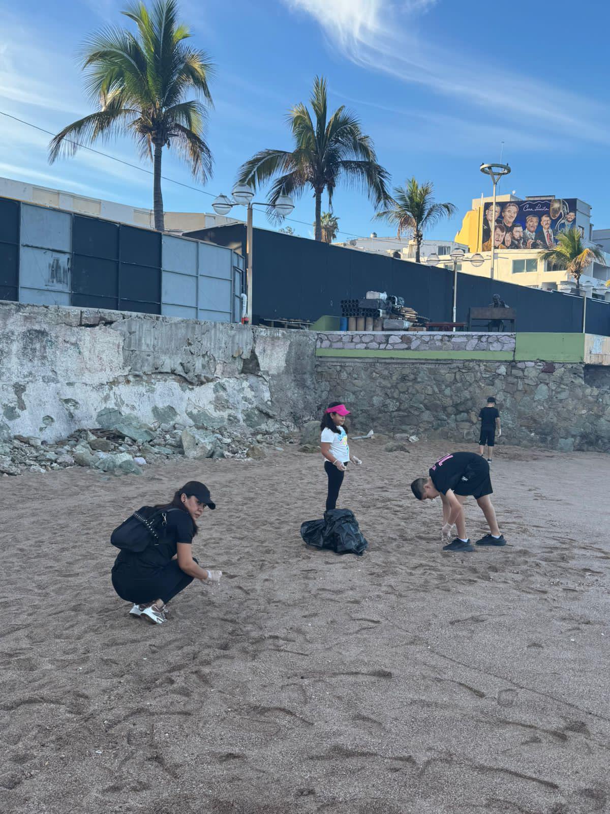 $!MazConciencia alerta sobre el impacto oculto del Combate Naval: basura y tóxicos en el mar de Mazatlán