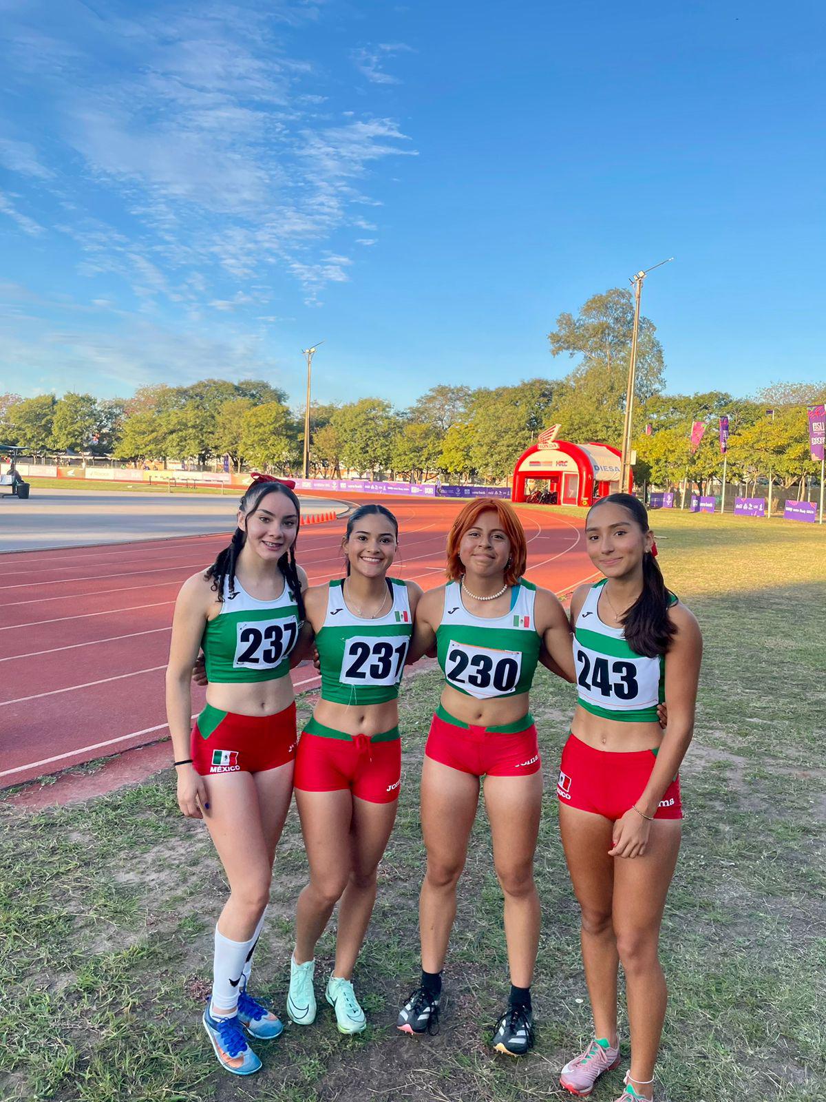 $!¡Es de bronce! La mazatleca Jennifer Valeria Tirado Chavarín sube al podio del Iberoamericano de Atletismo Sub 18