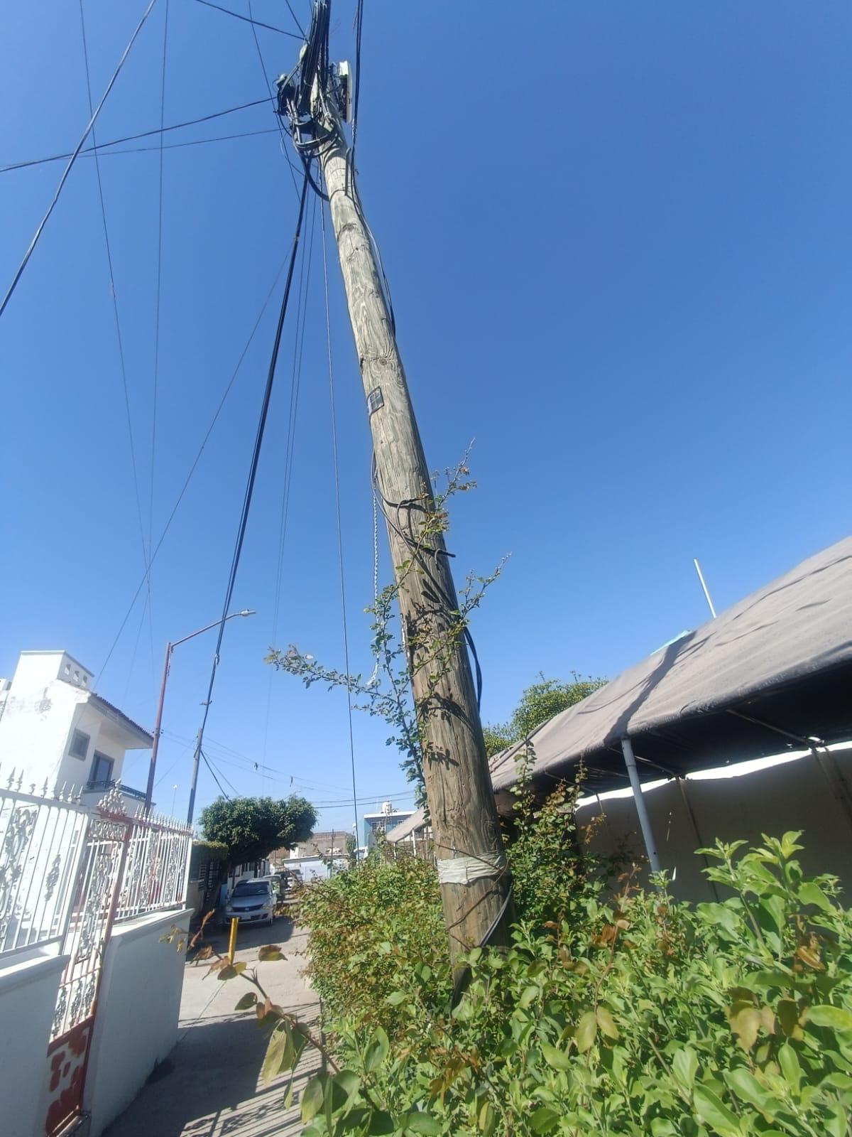 $!Vecinos del Infonavit Jabalíes, en Mazatlán, piden a autoridades atender socavón