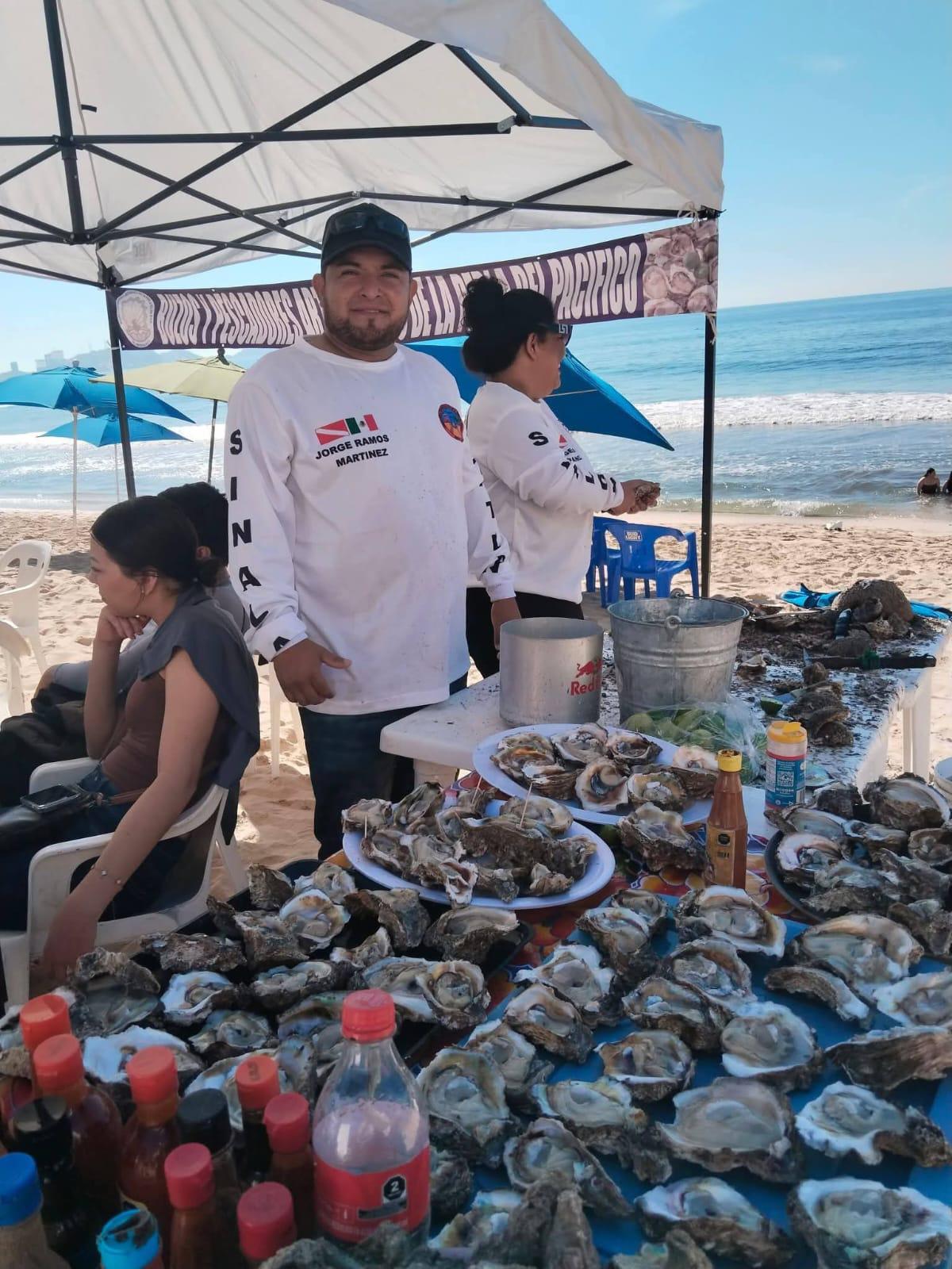 $!Destacan pescadores una buena producción en la extracción de ostión en Mazatlán