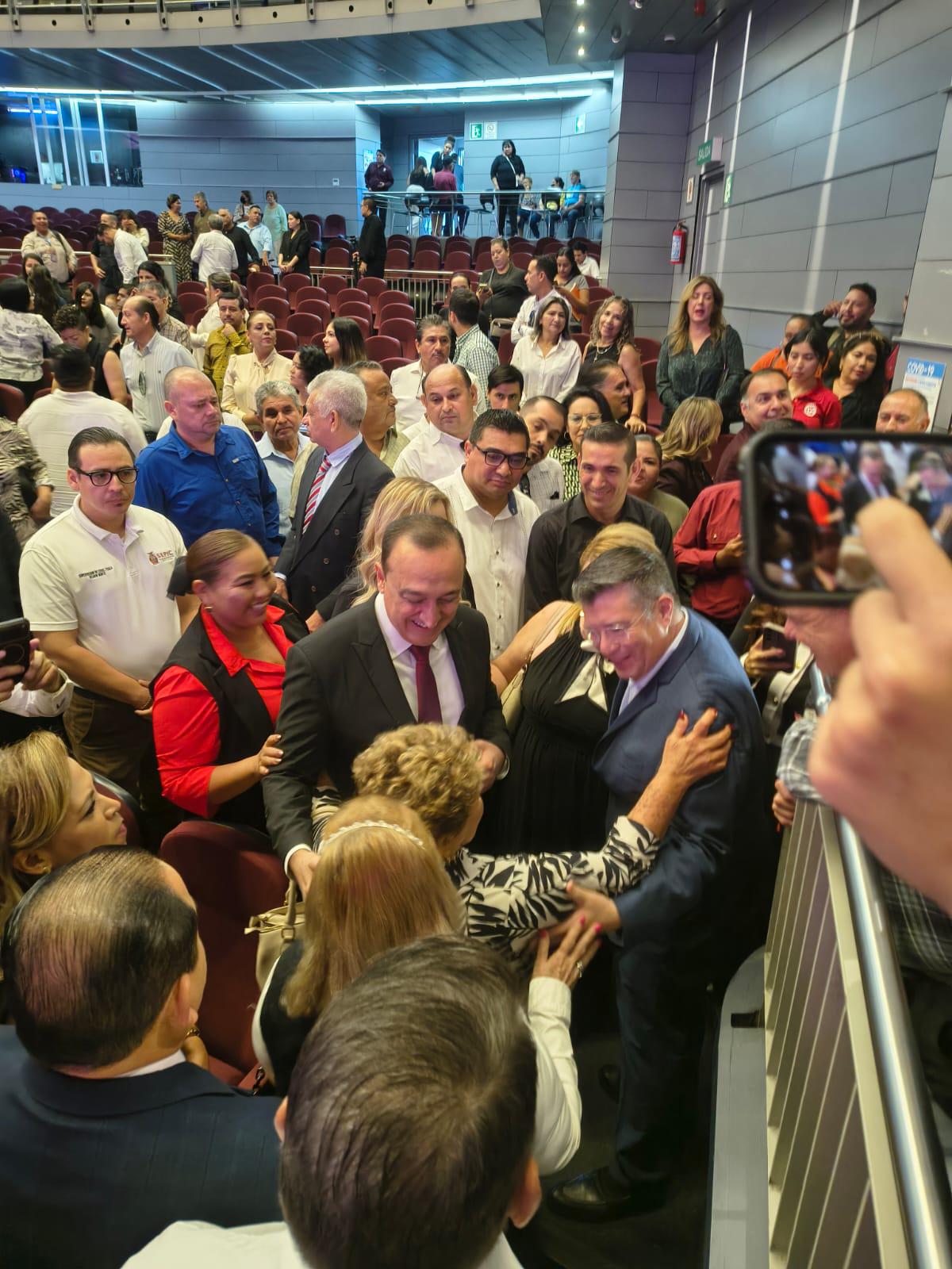 $!Destaca alcalde de Ahome finanzas sanas e ingresos por más de $1,600 millones en su Primer Informe de Gobierno