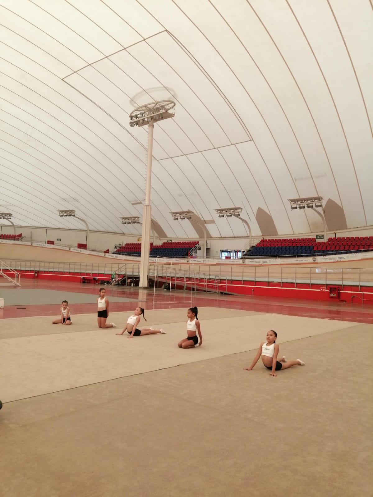 $!Comparten mazatlecas entrenamientos con selección de gimnasia rítmica de Aguascalientes