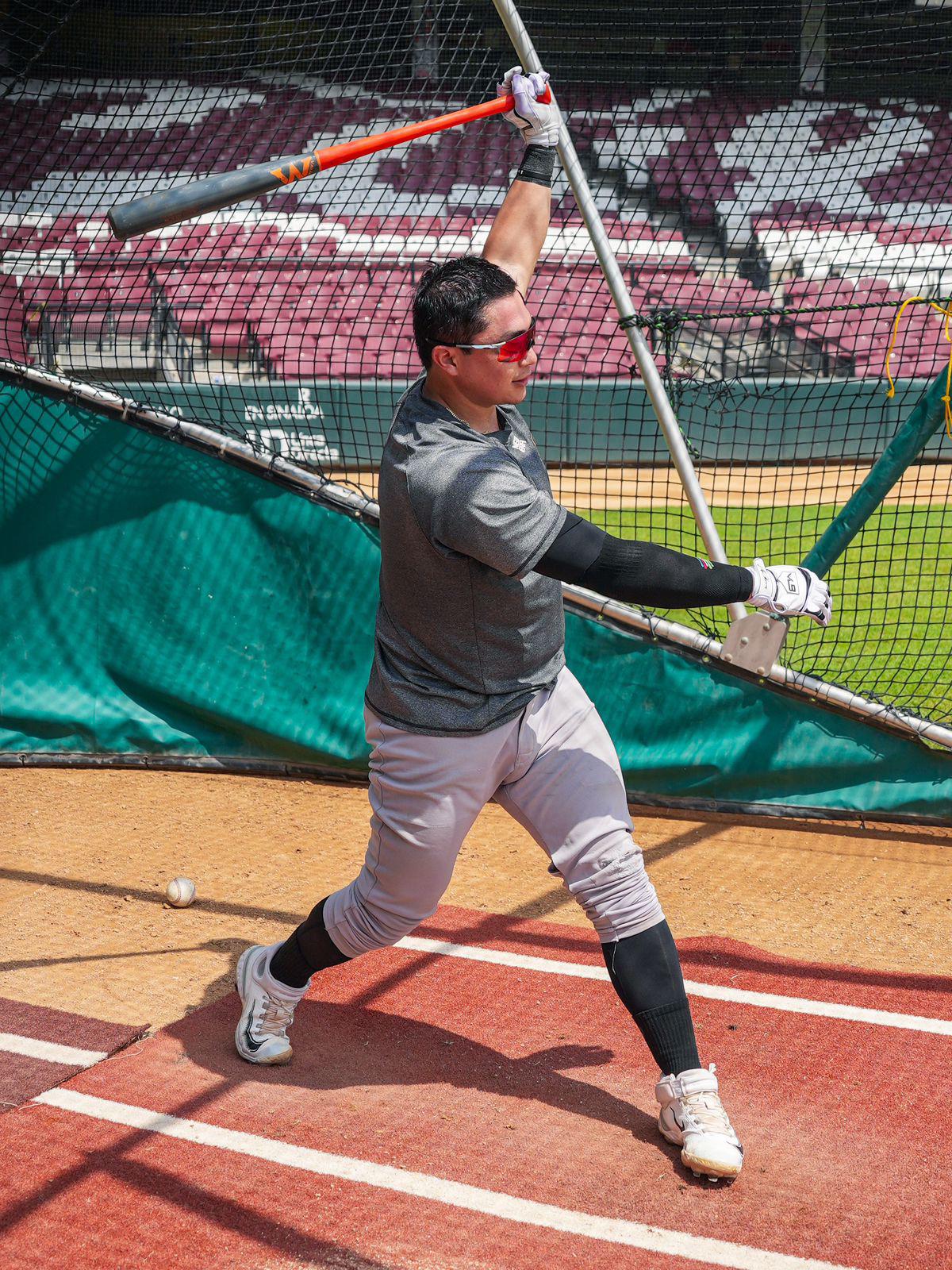 $!Dariel Álvarez y David Gutiérrez reportan a la pretemporada de Tomateros de Culiacán