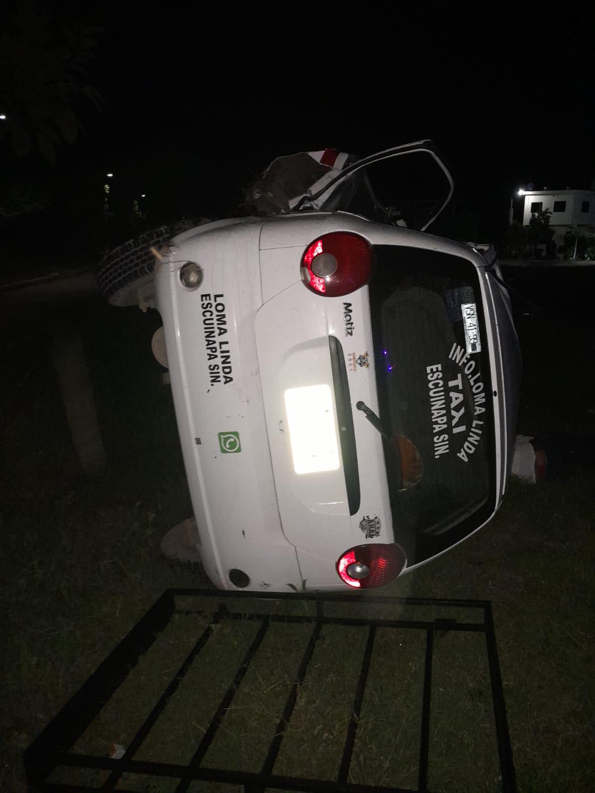 $!Muere conductor tras chocar contra otro vehículo en la carretera Escuinapa-Teacapán