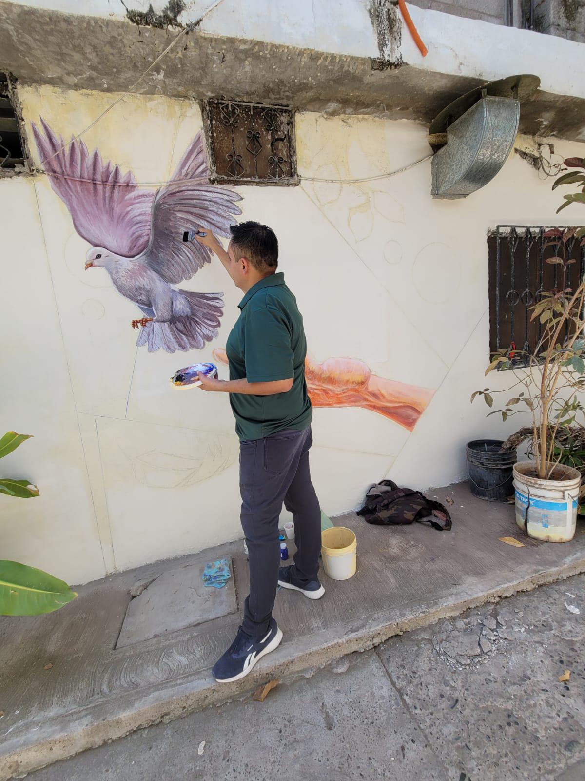 $!Artistas trabajan en ‘Callejón de los Sueños’ por la paz de Costa Rica, Sinaloa