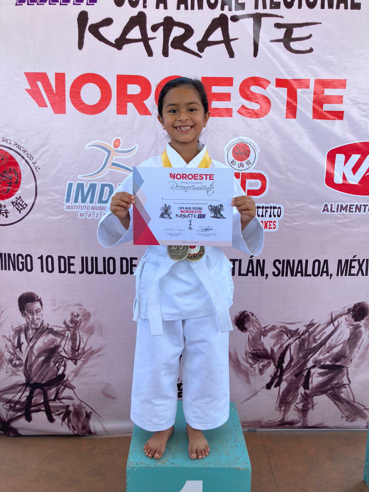 $!Verónica López domina en formas y combate en la Copa Anual Regional de Karate Noroeste